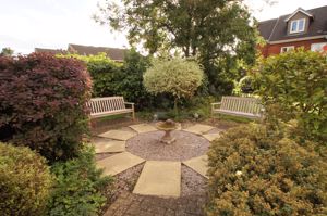 Lovell Court Communal Gardens- click for photo gallery